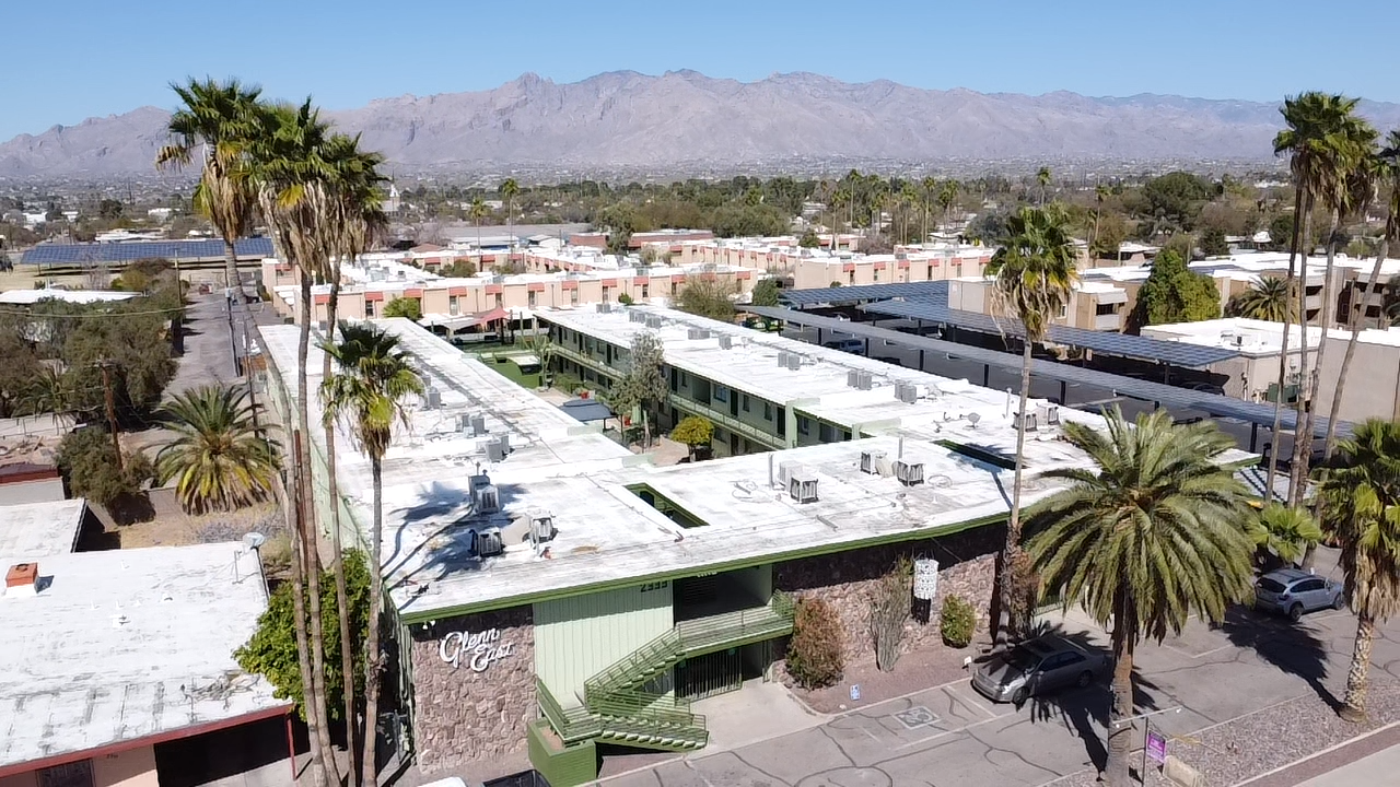 Aerial photo of Glenn East Apartments 